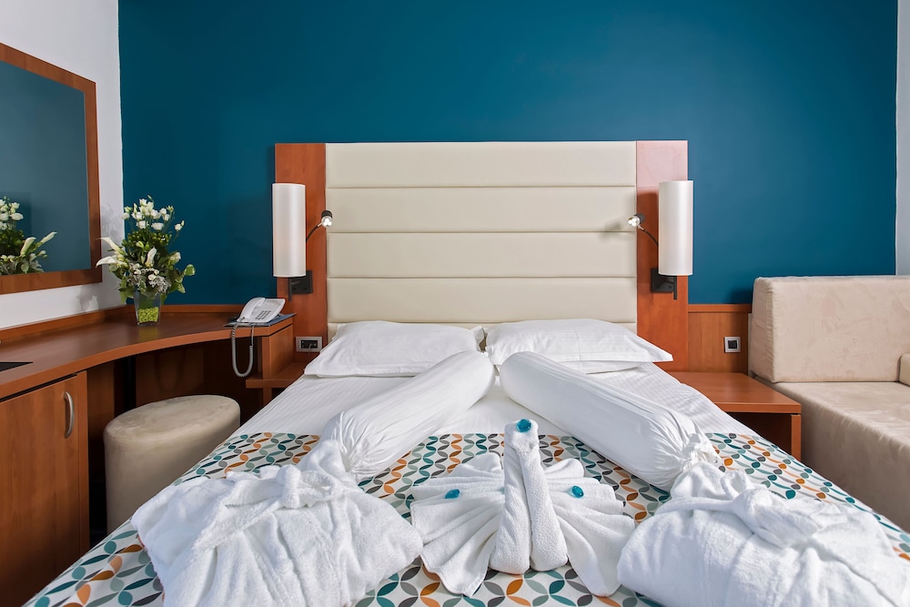 hotel kornati biograd