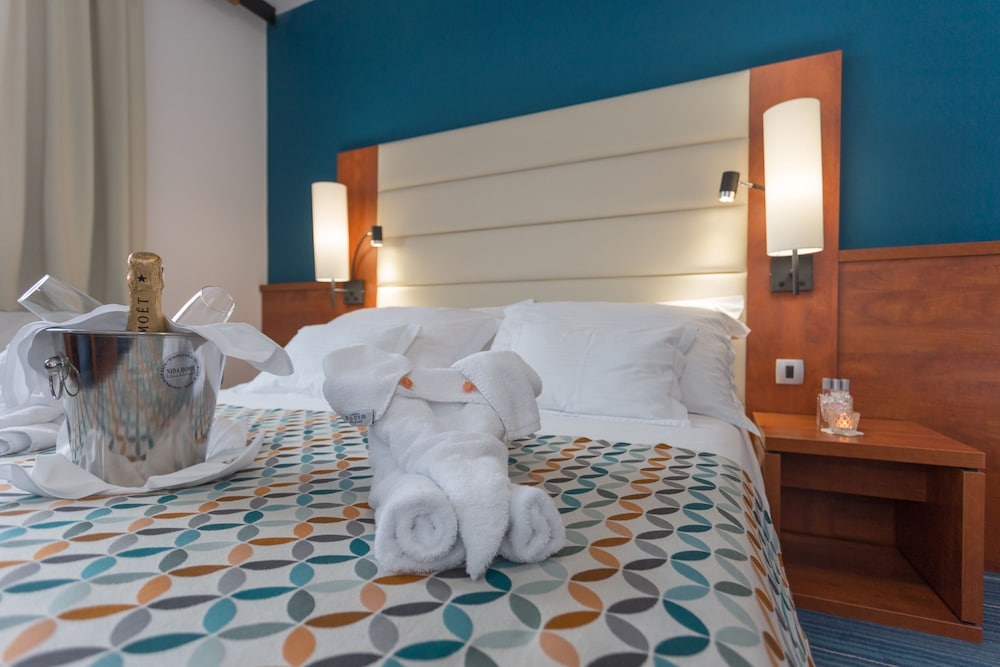 hotel kornati biograd