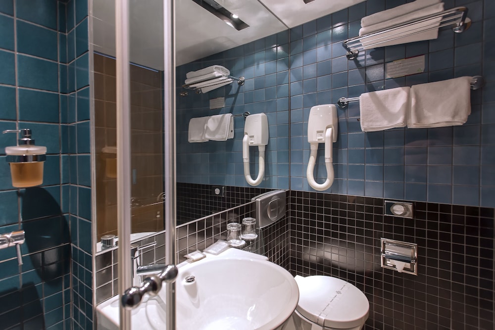 hotel kornati biograd