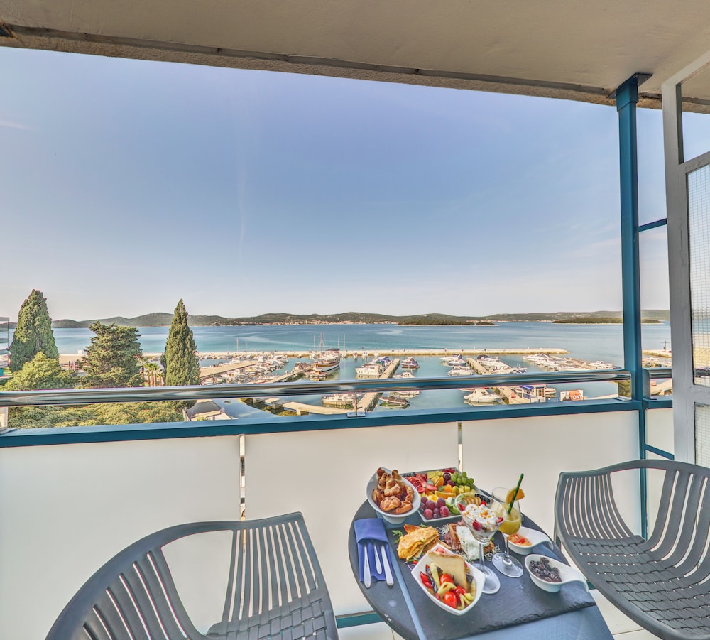hotel kornati biograd