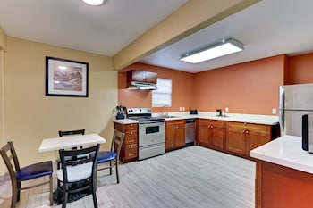 captains quarters inn