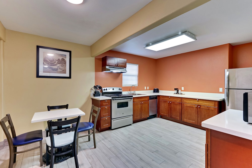 captains quarters inn