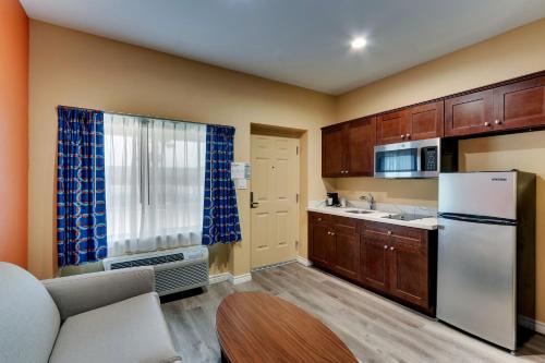 captains quarters inn