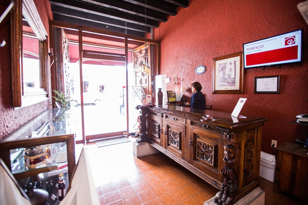 portico hotel cultural