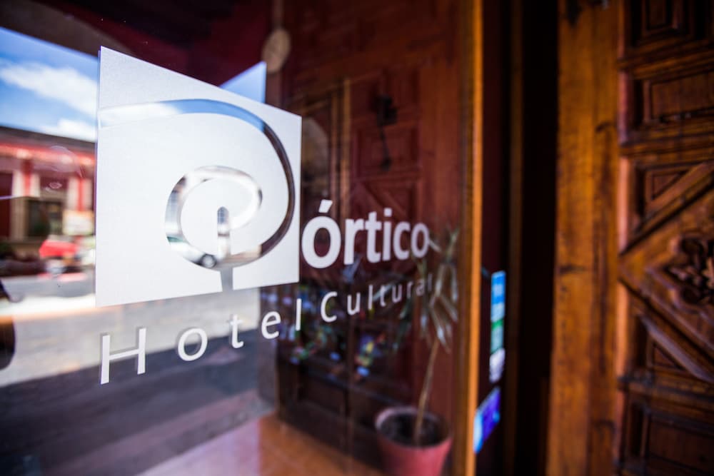 portico hotel cultural
