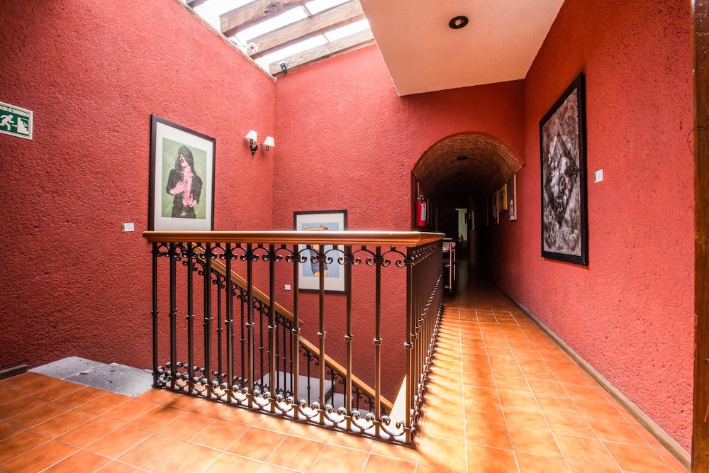 portico hotel cultural