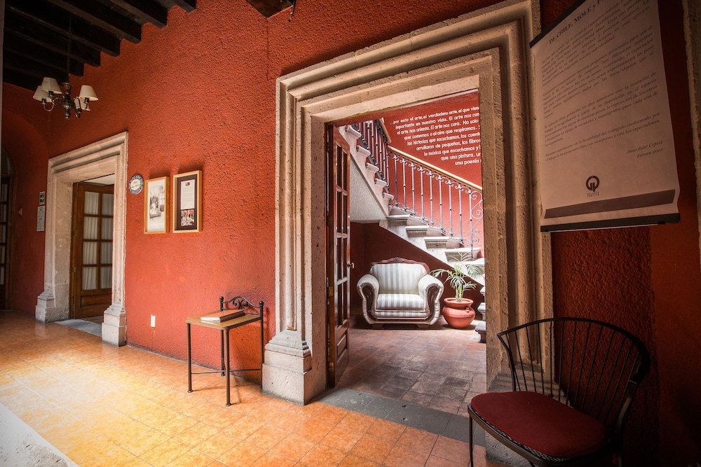 portico hotel cultural