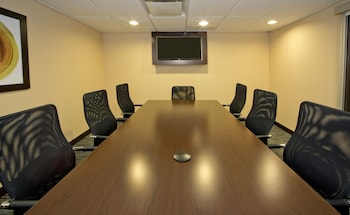 holiday inn express and suites colorado springs central by ihg