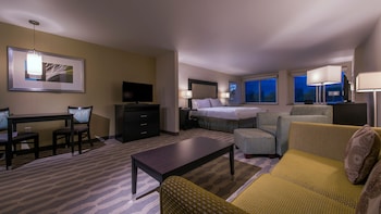 holiday inn express and suites colorado springs central by ihg