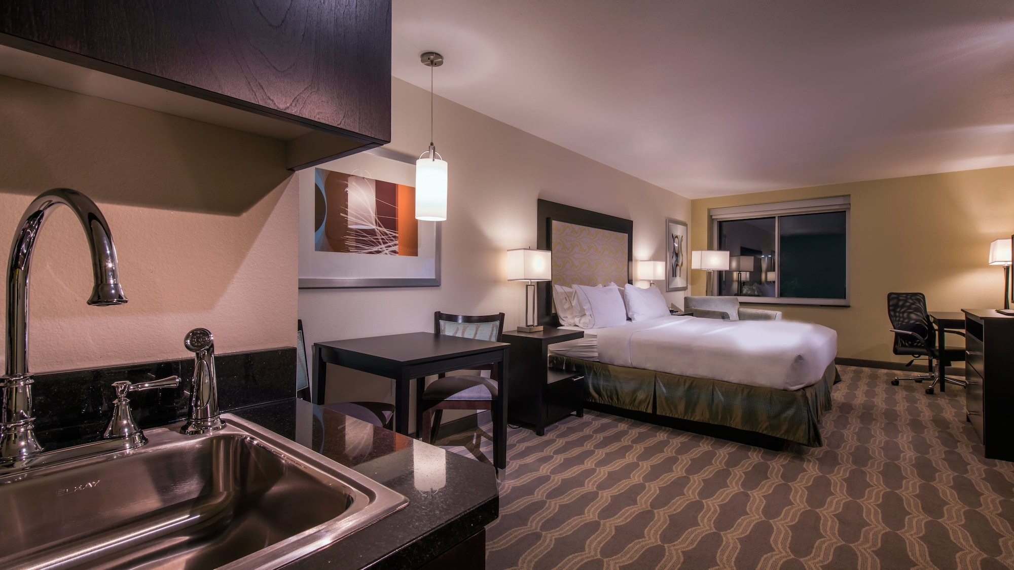 holiday inn express and suites colorado springs central by ihg