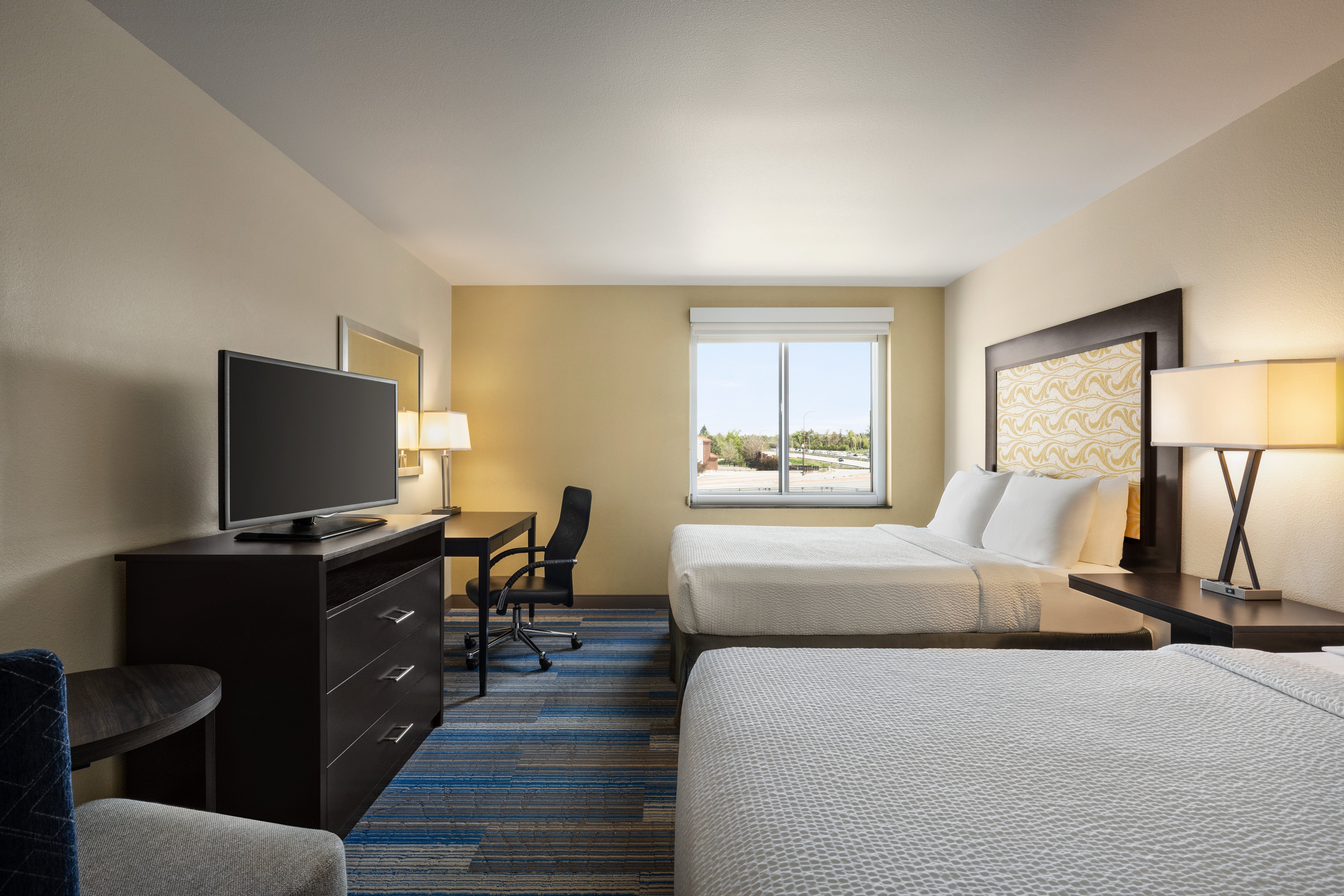 holiday inn express and suites colorado springs central by ihg