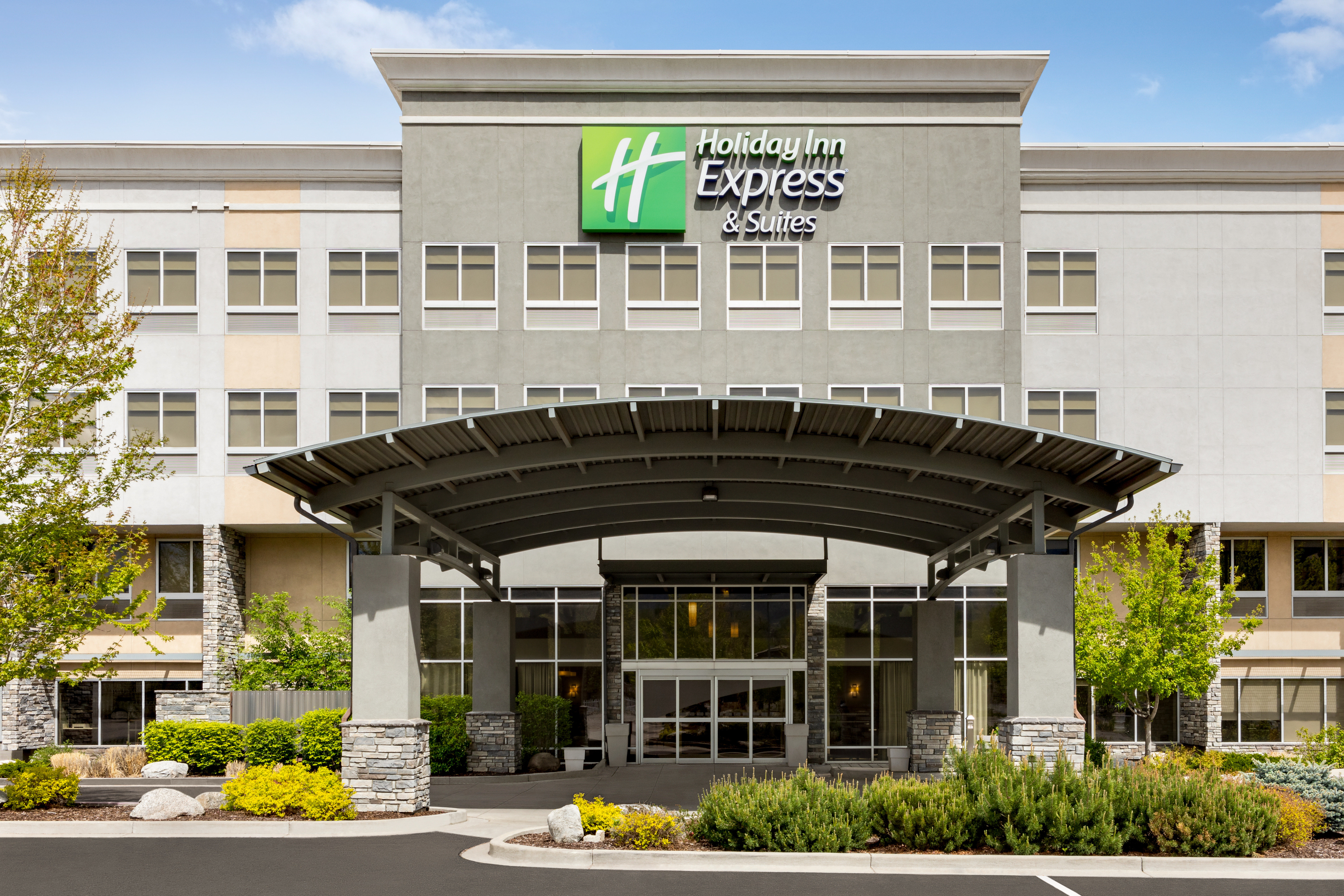 holiday inn express and suites colorado springs central by ihg