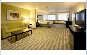 Holiday Inn Express & Suites Colorado Springs Central By Ihg,El Paso County>>Colorado Springs,3 star