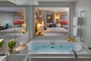 crown promenade perth