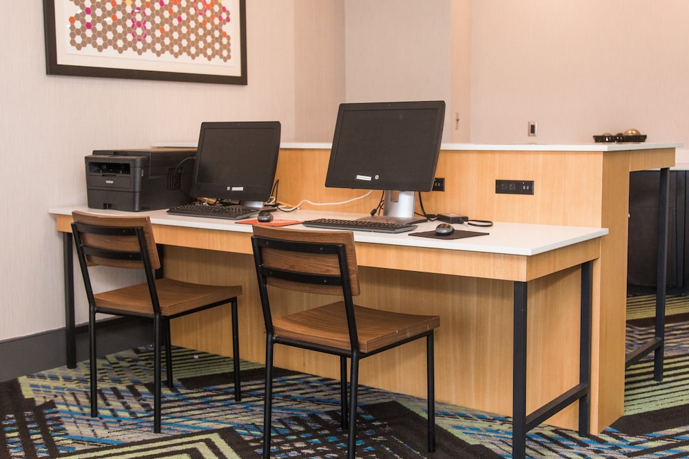 holiday inn express and suites columbia fort jackson by ihg