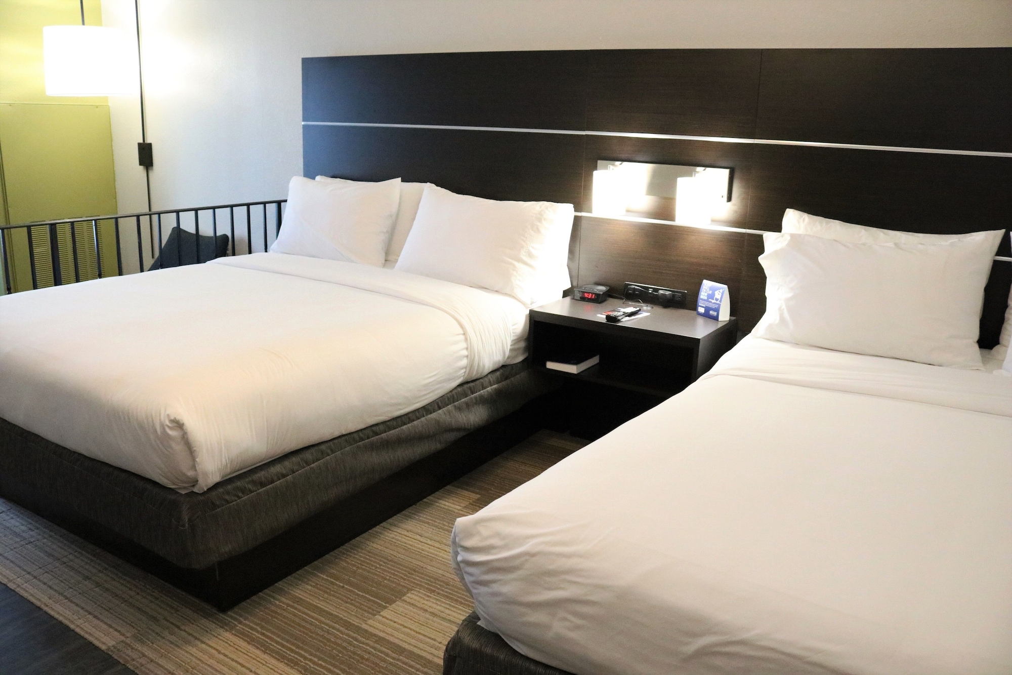 holiday inn express and suites columbia fort jackson by ihg