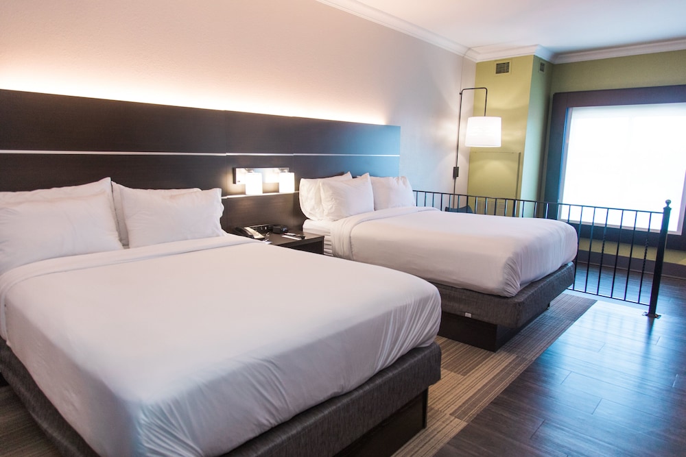 holiday inn express and suites columbia fort jackson by ihg