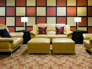 holiday inn express and suites columbia fort jackson by ihg