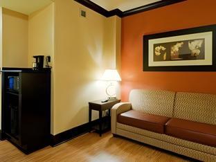 holiday inn express and suites columbia fort jackson by ihg