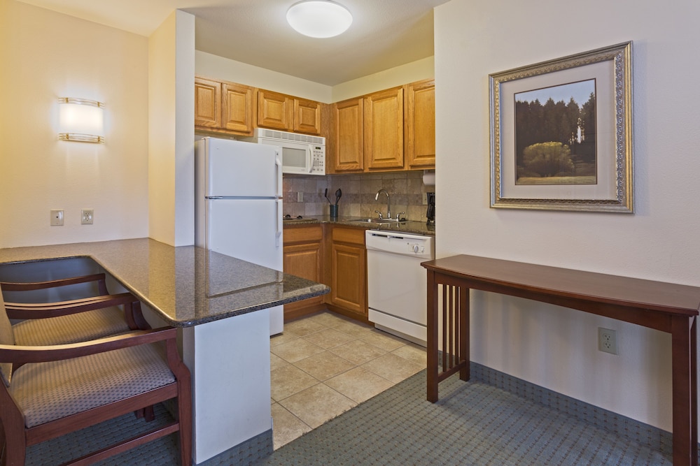 staybridge suites tallahassee by ihg