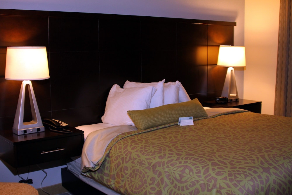 staybridge suites liverpool syra by ihg