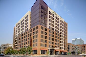 hyatt place omaha downtown old market