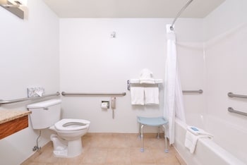 holiday inn express and suites omaha west by ihg