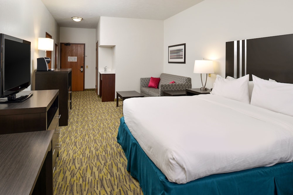 holiday inn express and suites omaha west by ihg