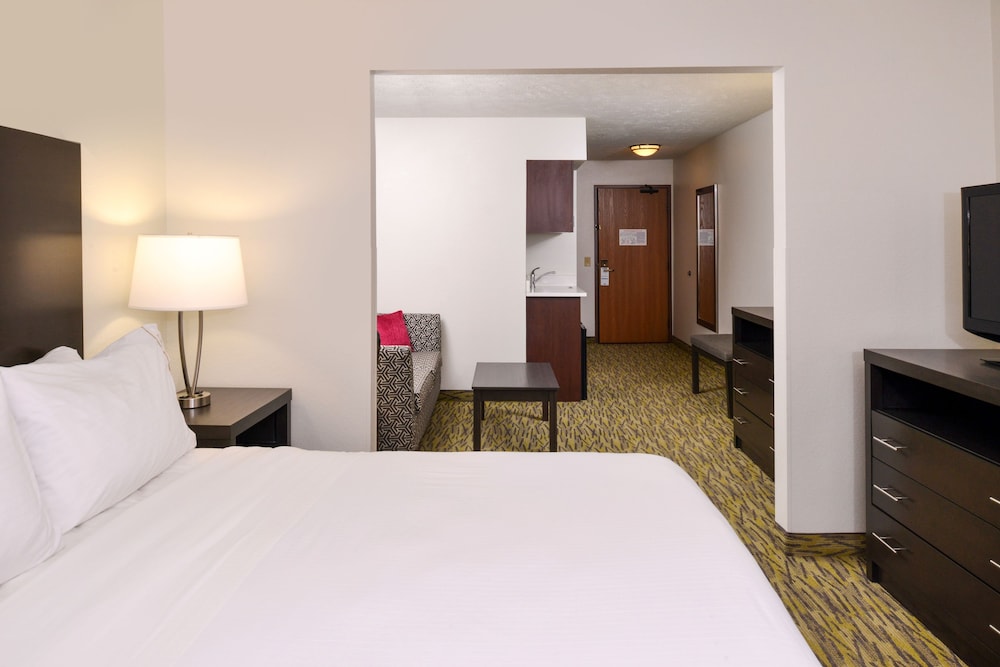 holiday inn express and suites omaha west by ihg