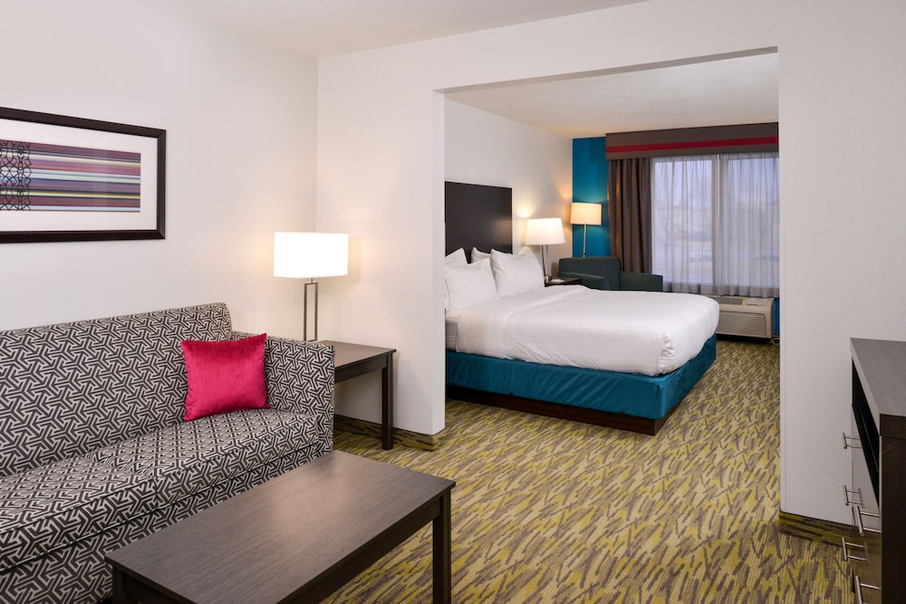 holiday inn express and suites omaha west by ihg