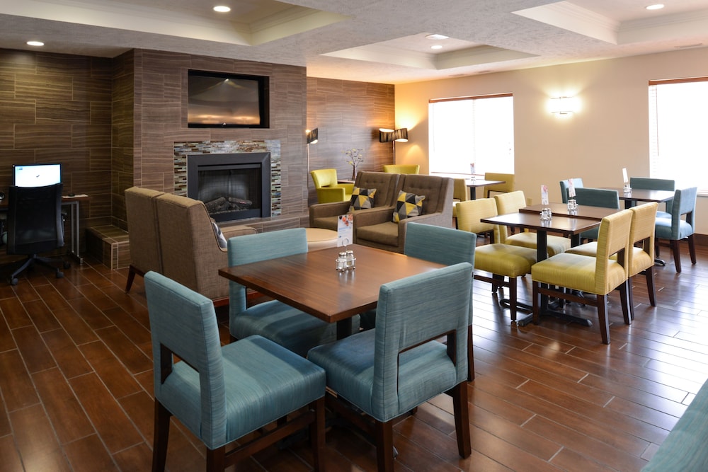 holiday inn express and suites omaha west by ihg