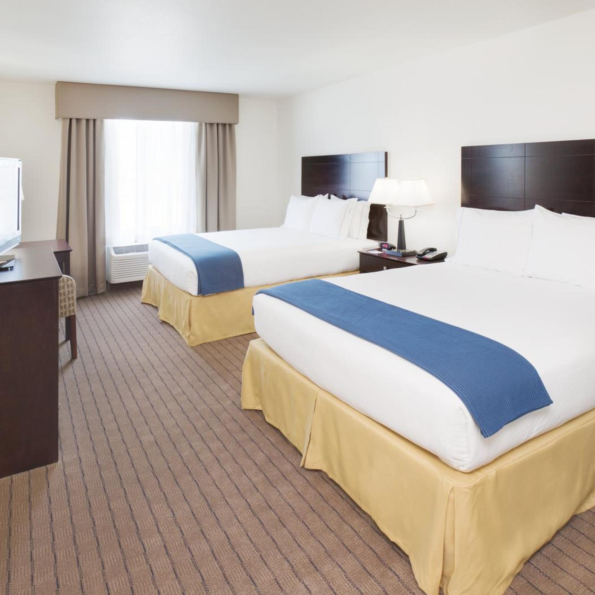 holiday inn express and suites omaha i 80 by ihg