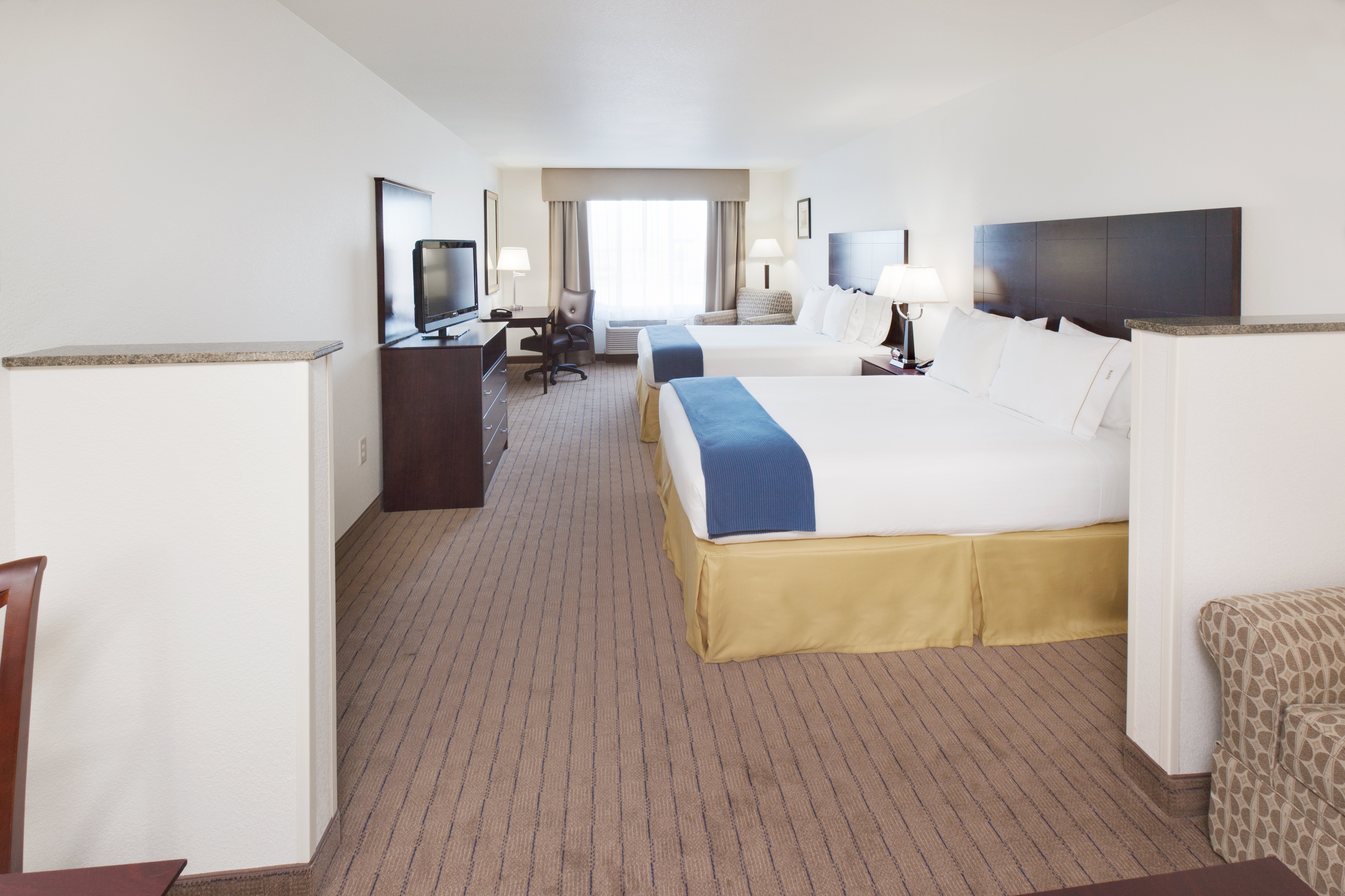 holiday inn express and suites omaha i 80 by ihg