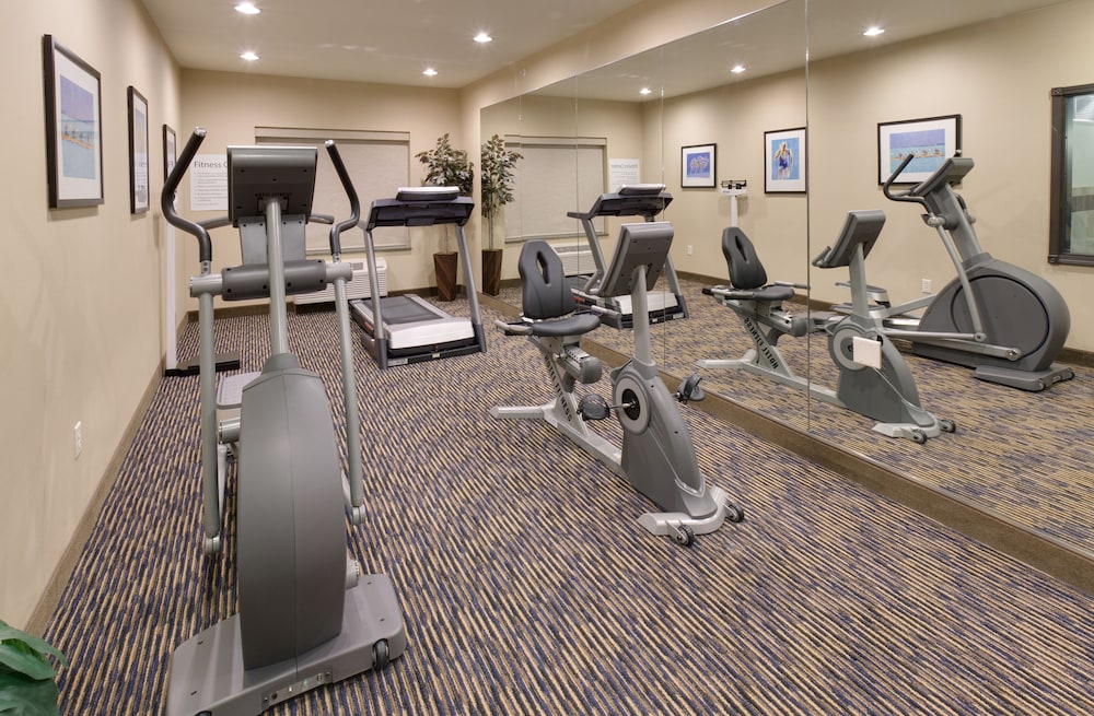 holiday inn express and suites omaha i 80 by ihg