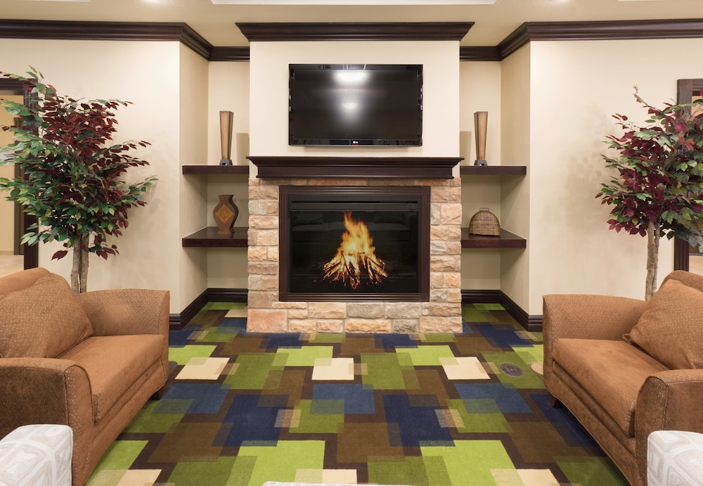 holiday inn express and suites omaha i 80 by ihg