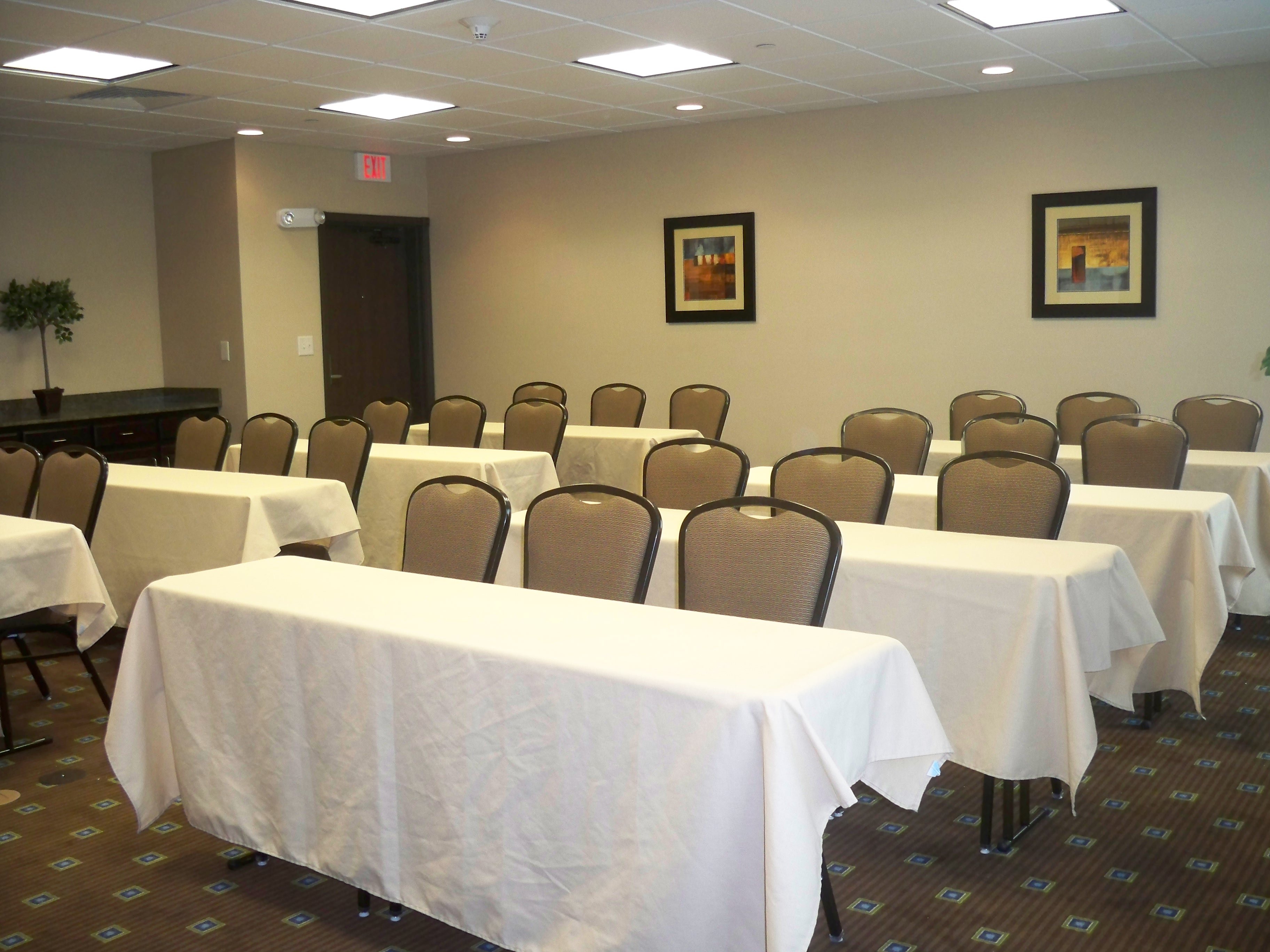 holiday inn express and suites omaha i 80 by ihg