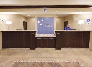 holiday inn express and suites omaha i 80 by ihg