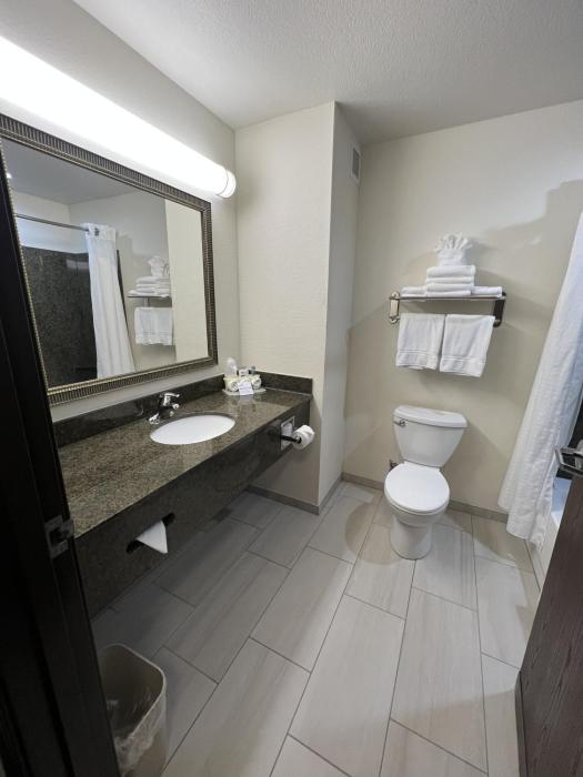 holiday inn express and suites omaha i 80 by ihg