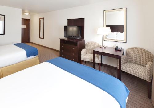 holiday inn express and suites omaha i 80 by ihg