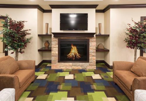 holiday inn express and suites omaha i 80 by ihg