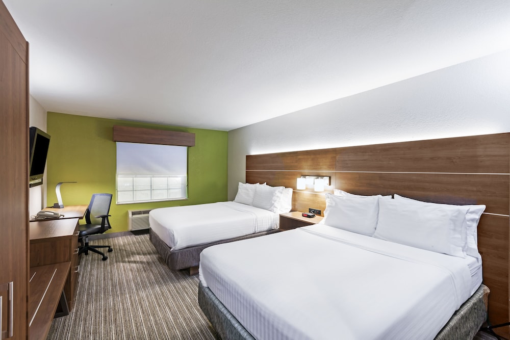holiday inn express and suites tulsa s broken arro