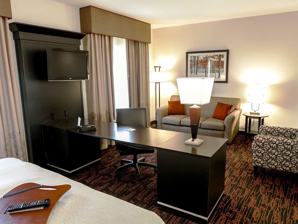 hampton inn and suites tulsa tulsa hills