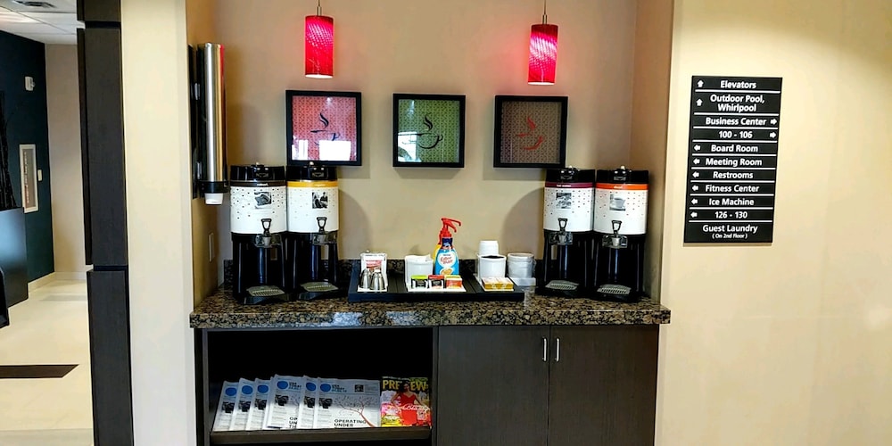 hampton inn and suites tulsa tulsa hills