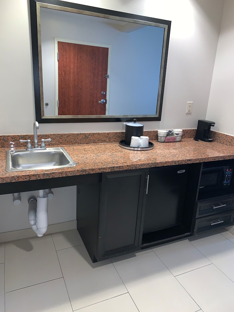 hampton inn and suites tulsa tulsa hills