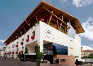 Hotel Krone - Eat, Drink, Stay,Near Plose Gondola,4 star