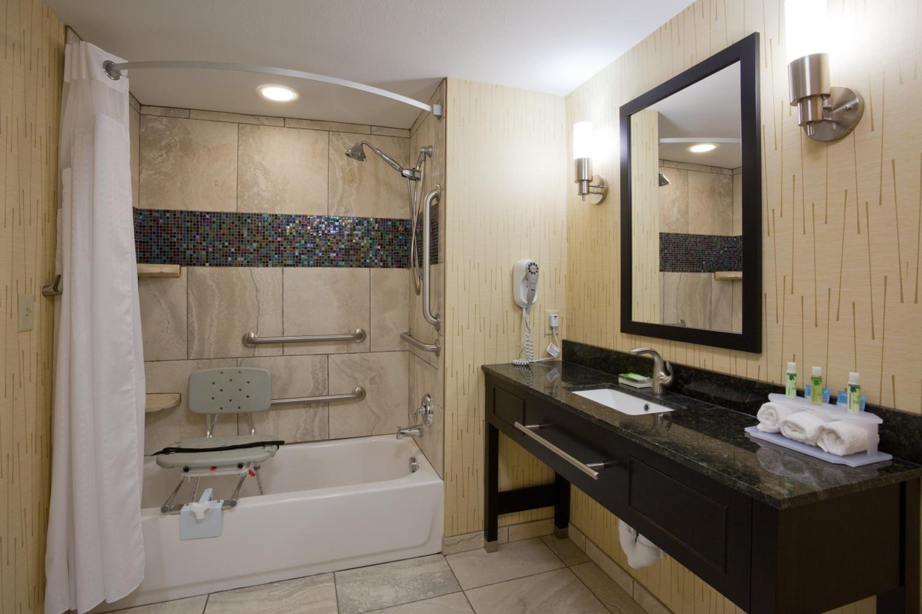 holiday inn express hotel and suites fort dodge by ihg