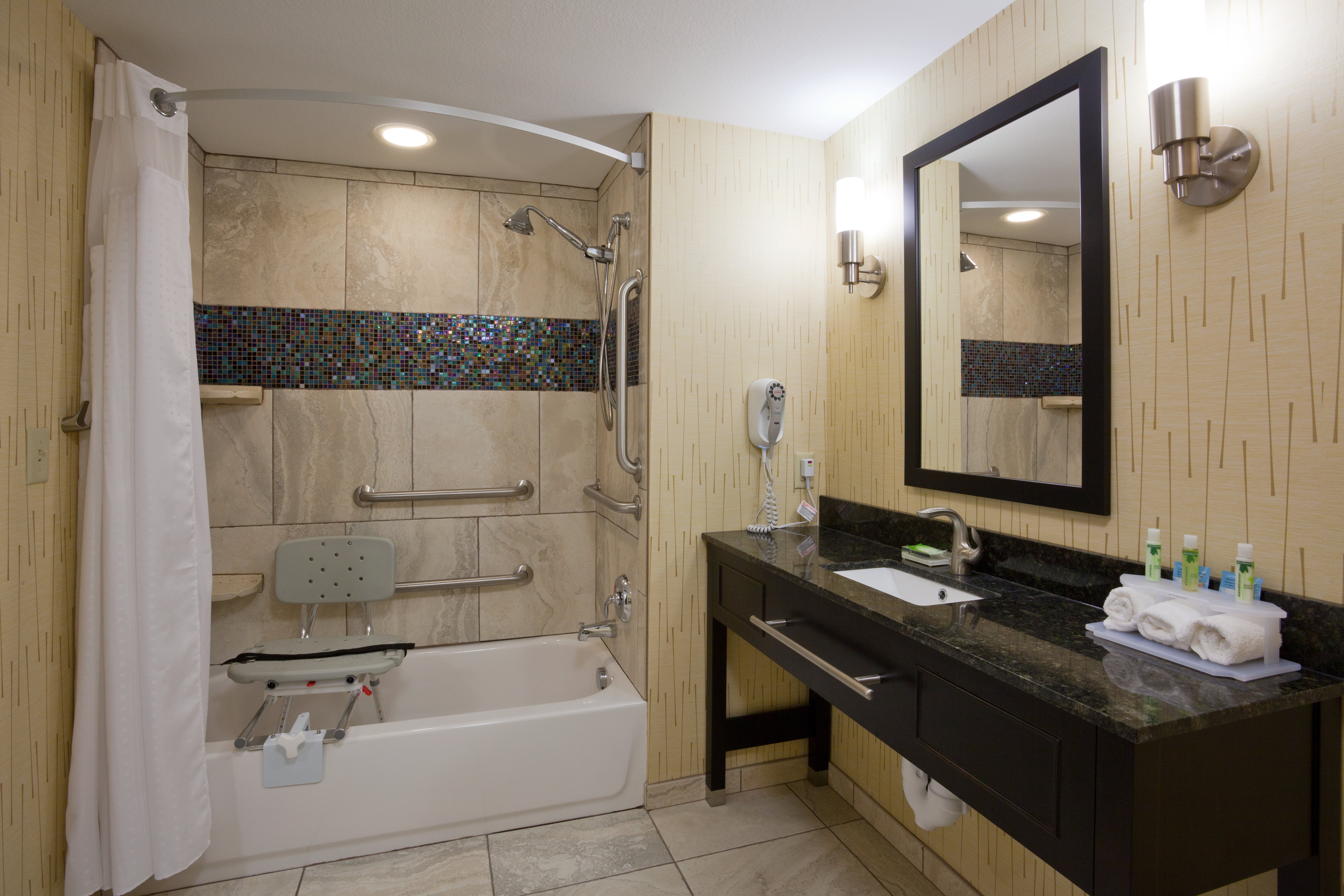 holiday inn express hotel and suites fort dodge by ihg