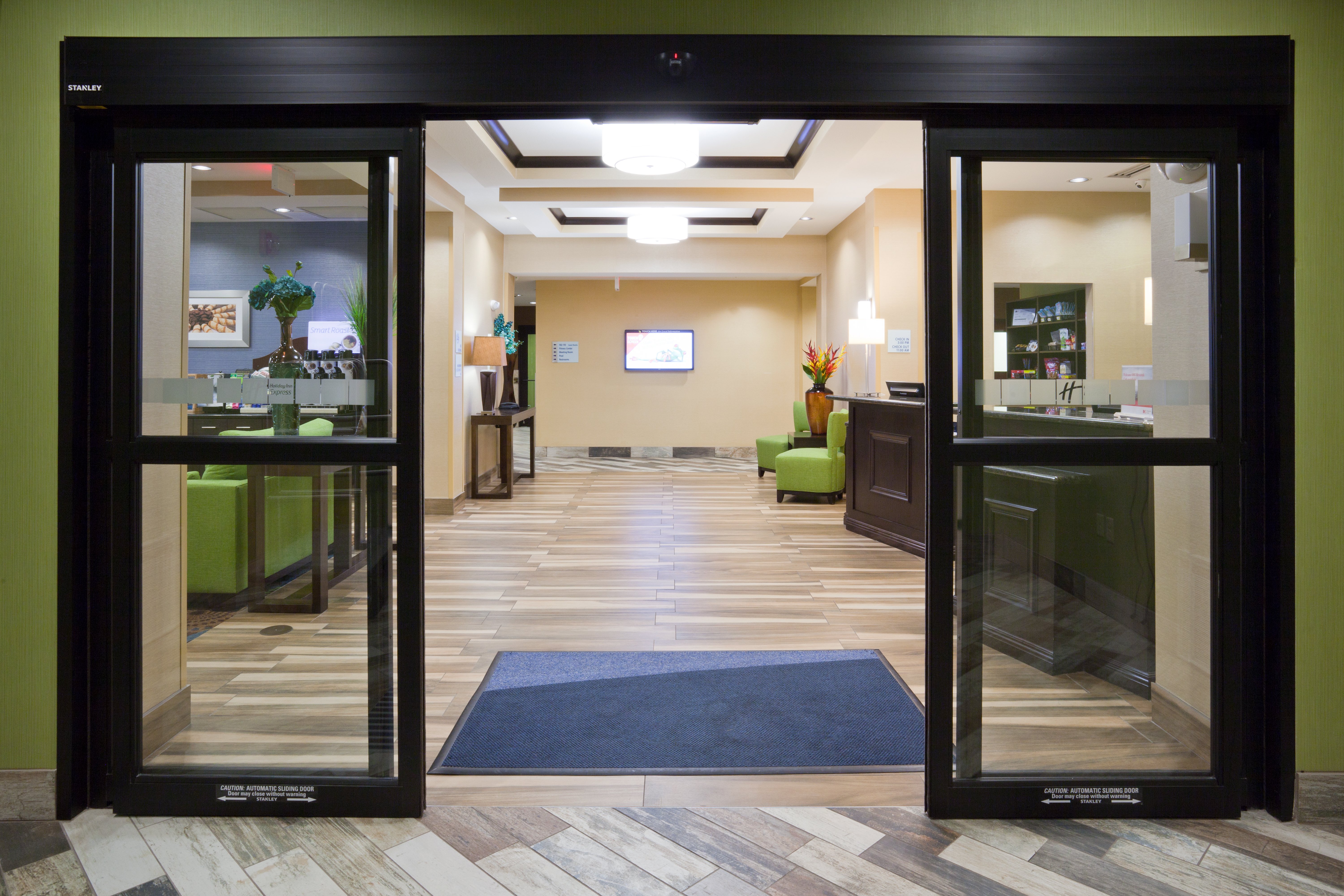 holiday inn express hotel and suites fort dodge by ihg