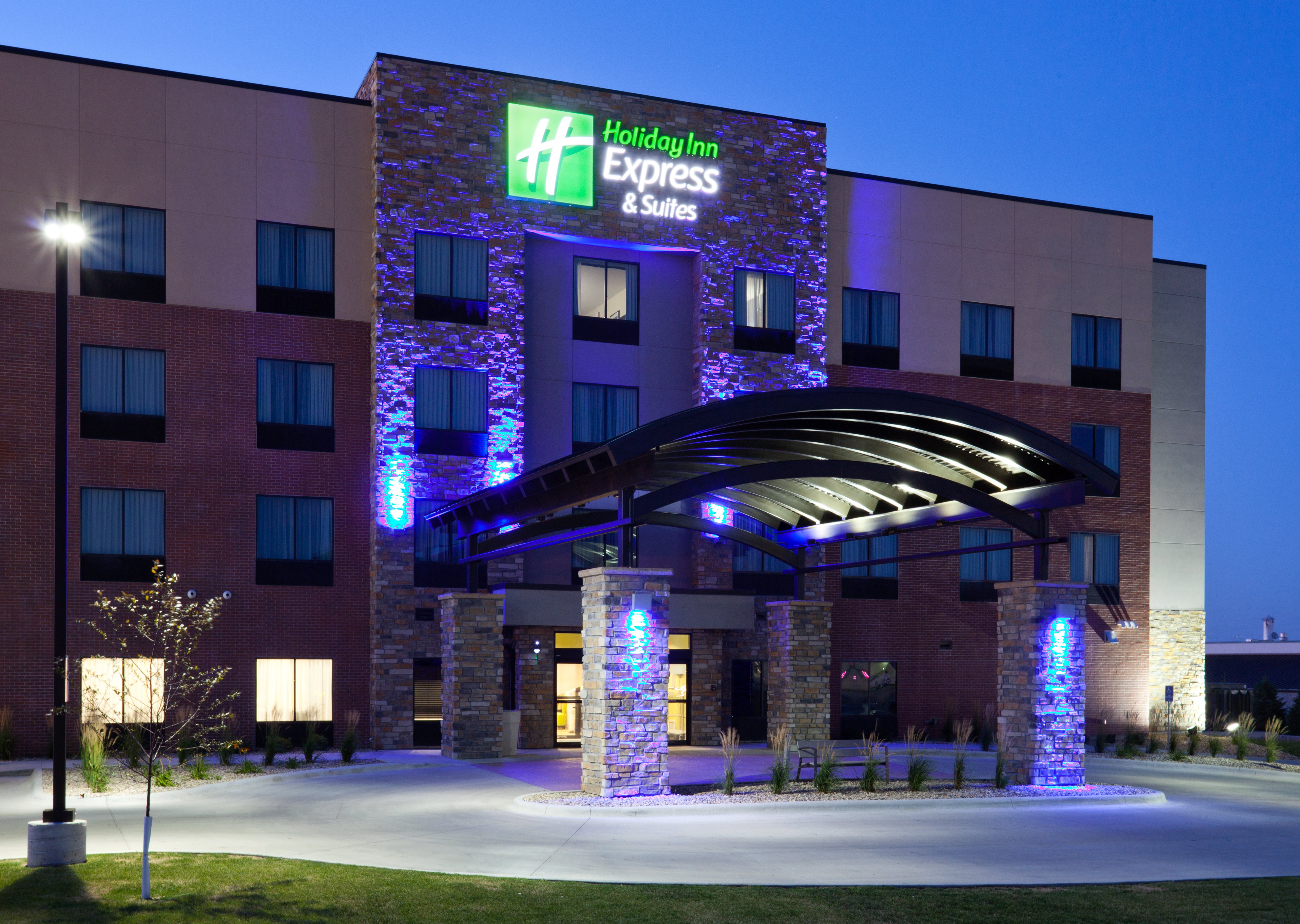 holiday inn express hotel and suites fort dodge by ihg