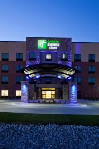 holiday inn express hotel and suites fort dodge by ihg